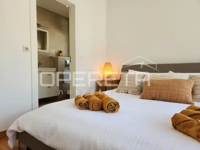 Vila 4 spavaće sobe, Žrnovo na Korčuli, prvi red do mora - 11