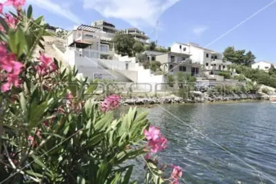 Vila 4 spavaće sobe, Žrnovo na Korčuli, prvi red do mora - 21