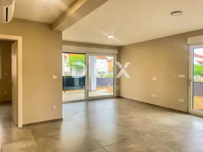 Apartment 95 m², Privlaka - new build near the sea