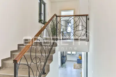 Vila 167 m², Kaštel Kambelovac, pogled na more i bazen - 16