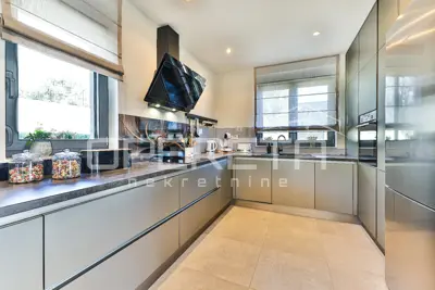Vila 167 m², Kaštel Kambelovac, pogled na more i bazen - 8