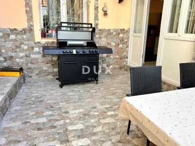 Pula, centar, stan, 133,96 m², renoviran, pješačka zona - 20