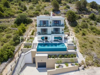 Luksuzna vila s bazenom, 300 m², Zatoglav - 1