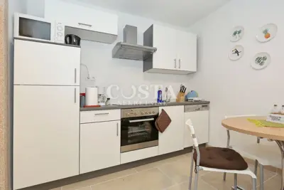 Haus 309 m², Vir - 3 Apartments und Meerblick - 11