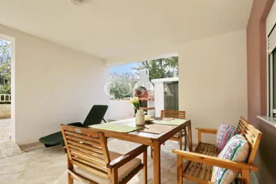 Haus 309 m², Vir - 3 Apartments und Meerblick - 6