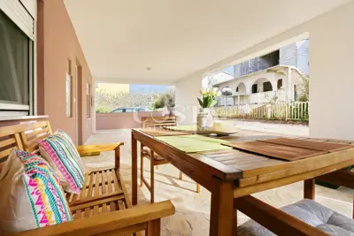 Haus 309 m², Vir - 3 Apartments und Meerblick - 7