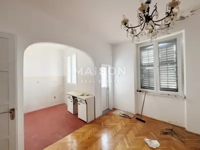 PULA CENTAR, stan s potencijalom blizu arene - 3