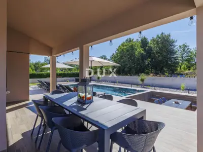 House 151 m², Labin - pool and landscaped yard - 9
