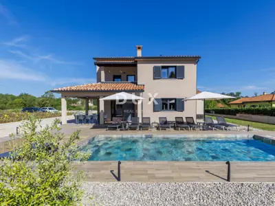 House 151 m², Labin - pool and landscaped yard - 2