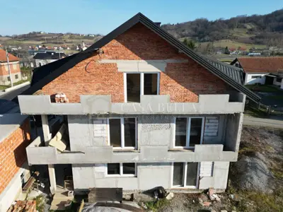 Two houses, Donja Pačetina - yard 500 m² and quiet location