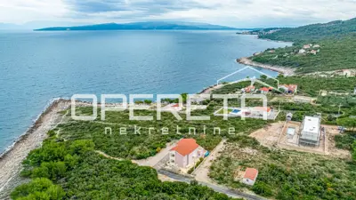 Baugrundstück 721 m², Nečujam - 150 m vom Meer - 2