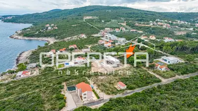 Baugrundstück 721 m², Nečujam - 150 m vom Meer