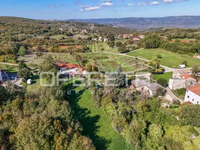 Građevinsko zemljište 1.308 m², Karojba - otvoren pogled - 4