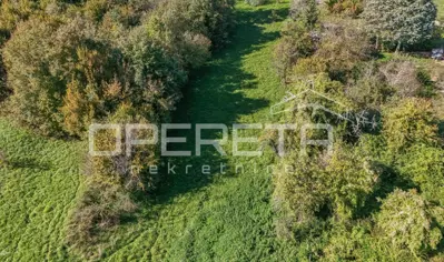 Građevinsko zemljište 1.308 m², Karojba - otvoren pogled - 2