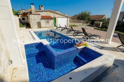 Haus, Zadar, 192 m², 780 000 €