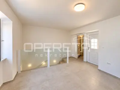 House 110 m², old town center of Rab, renovated in 2025. - 12