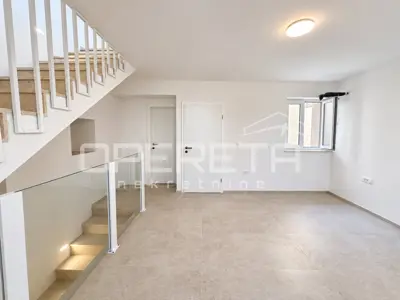 House 110 m², old town center of Rab, renovated in 2025. - 9