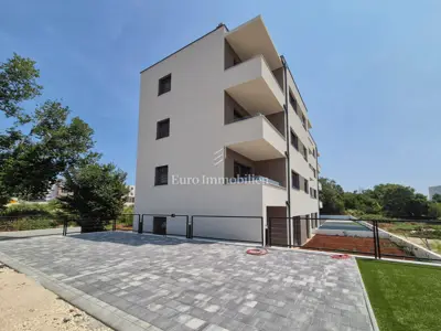 Apartment, ground floor, Tar-Vabriga - 3 bedrooms and a 110 m² yard