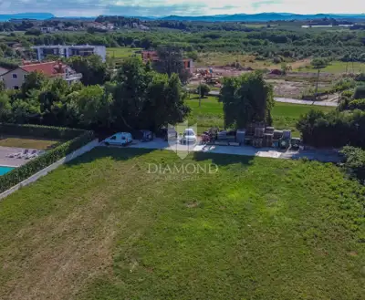 Building plot 1,800 m², Savudrija - near the sea - 2