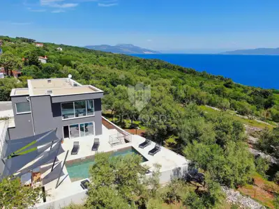 Rabac, Labin, Villa in a prime location with sea view