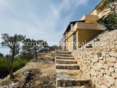 Haus 100 m², Insel Brač - ruhige Bucht und Meerblick - 8
