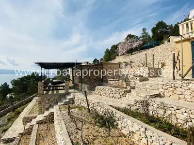 Haus 100 m², Insel Brač - ruhige Bucht und Meerblick - 9