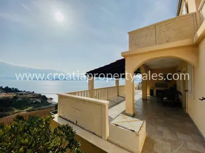 Haus 100 m², Insel Brač - ruhige Bucht und Meerblick - 2