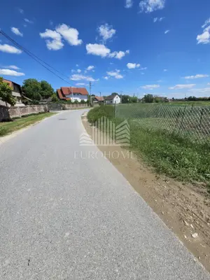 Land 4,061 m², Obrezina - along an asphalt road - 5