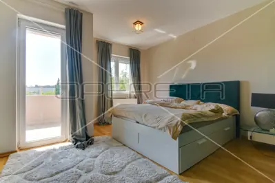 House 400 m², Maksimir - 3 parking spaces - 11
