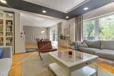House 400 m², Maksimir - 3 parking spaces - 5