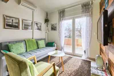 House 125 m², Premantura - multiple apartments and yard - 14