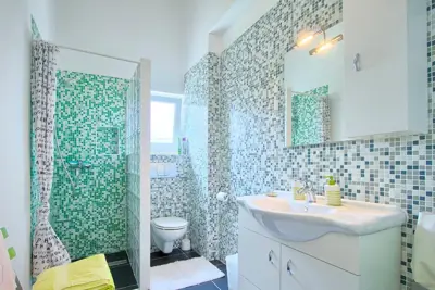 House 125 m², Premantura - multiple apartments and yard - 15