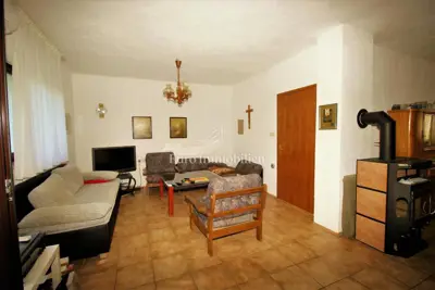 Haus mit Bauland - 9