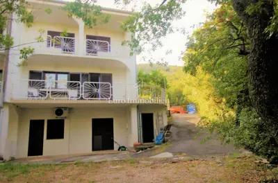 Haus mit Bauland - 4