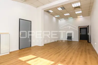 Uredski prostor 158 m², Borongaj - 3 ureda i 2 parkirna mjesta - 4