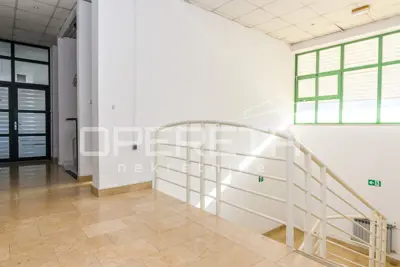 Uredski prostor 158 m², Borongaj - 3 ureda i 2 parkirna mjesta - 12