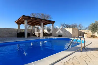 Haus 138 m², Pridraga - Steinvilla mit beheiztem Pool - 13