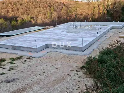 ISTRA, LABIN - Land with construction started - 2