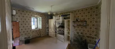 House for renovation in the center of Vrsar - only 100 m from the sea - 5