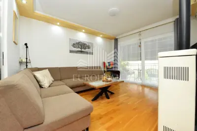 Stan Zadar, prvi red od mora 93.51 m² - 2
