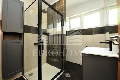 Stan Zadar, prvi red od mora 93.51 m² - 13