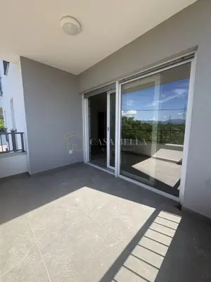Stan 65 m², Gornja Drenova, balkon i pogled na zelenilo