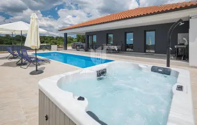 Haus zum Kauf in Žminj, 94 m² - 2
