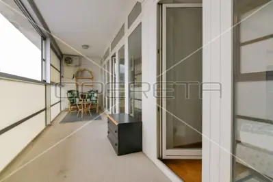 Wohnung 70 m², Martinovka, Garagenstellplatz und Loggia - 8