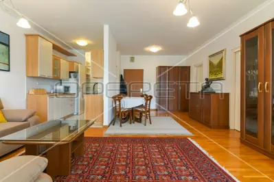 Wohnung 70 m², Martinovka, Garagenstellplatz und Loggia - 4