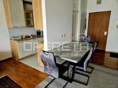 Wohnung 70 m², Martinovka, Garagenstellplatz und Loggia - 14