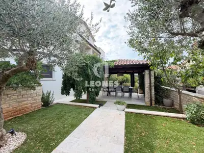 Apartment in Novigrad, garden and 3 bedrooms