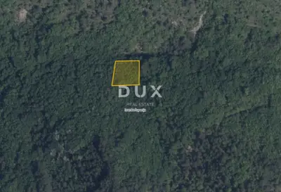 Zemljište 1.075 m², Novaki Pazinski, Cerovlje - šuma