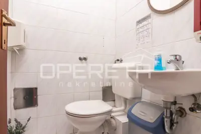 Stan 87 m², Knežija, lift i dvostrana orijentacija - 12