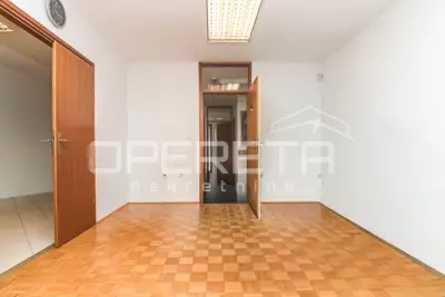 Stan 87 m², Knežija, lift i dvostrana orijentacija - 5